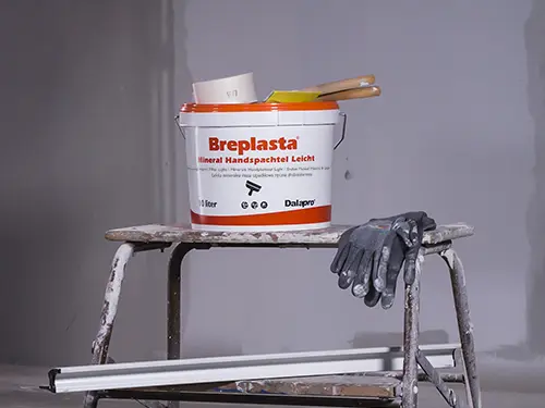 Breplasta Mineral Handspachtel Leicht - Weiße Universal-Handspachtelmasse